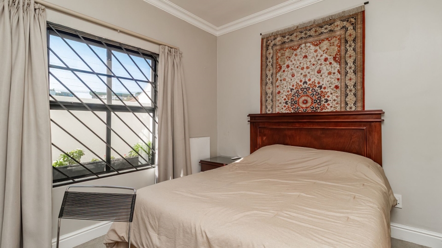 To Let 3 Bedroom Property for Rent in Claremont Upper Western Cape